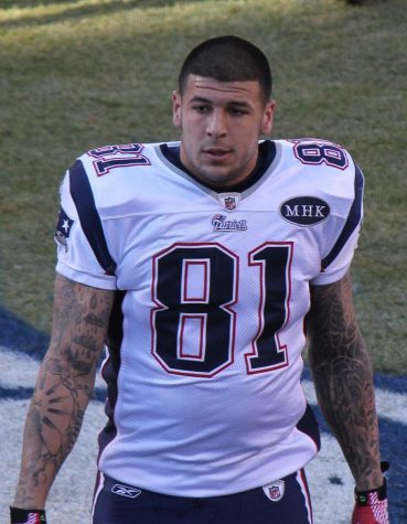 Ex-Football Star Aaron Hernandez Kills Himself in Prison