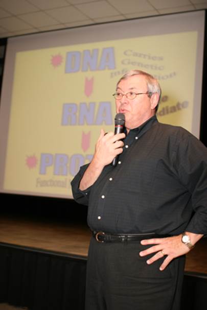 Sam Rhine, a world-renowned genetics expert and educator, gave a genetics update conference (GUA) for genetics students and the public in the auditorium at Williston this past Friday. 
