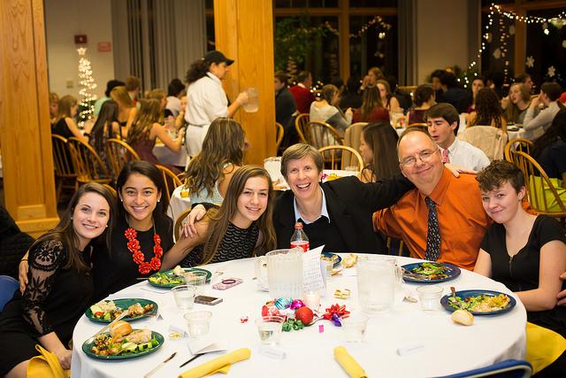 Day faculty and students gather for dinner.