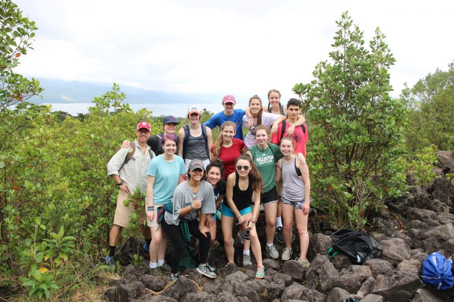 Students on the Costa Rica trip.