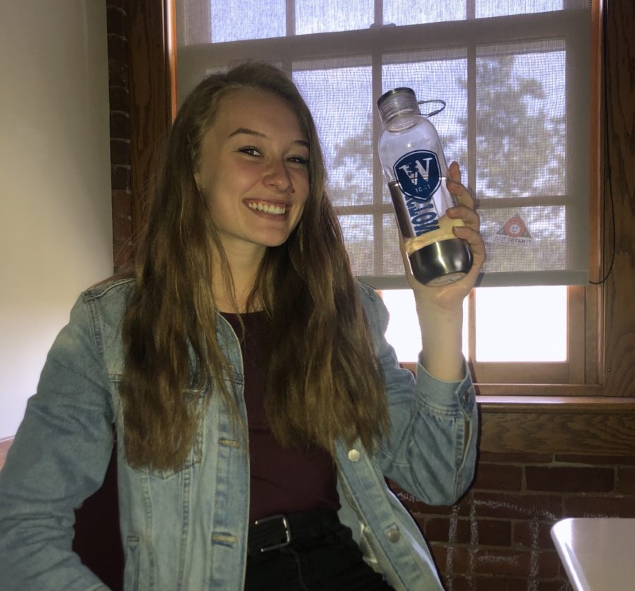 Gates MacPherson '19 with her reusable water bottle. Credit: Ellie Wolfe '19