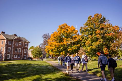Opinion: There is a Right Way to Walk Across Campus