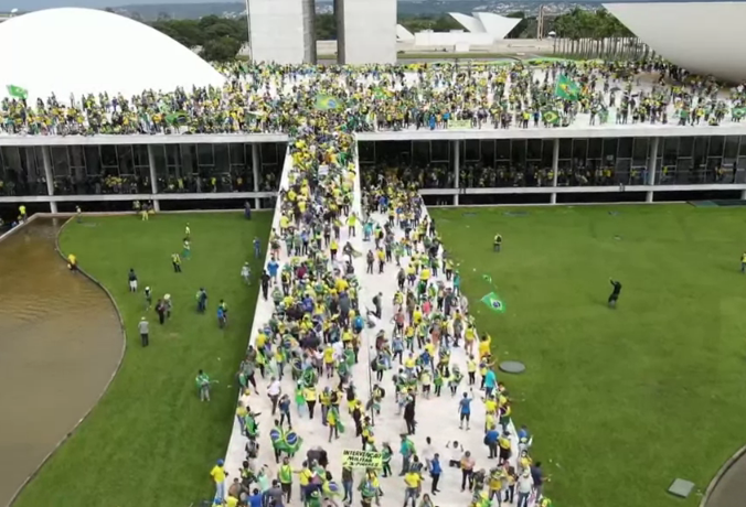 Protesters+Storm+Brazilian+Government+Buildings